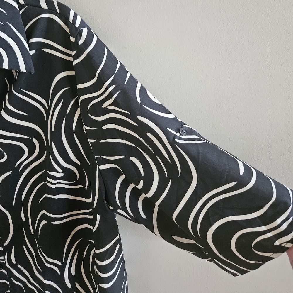 BloomChic Black White Button Down Shirt - Picture 3 of 6